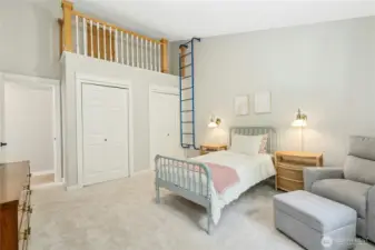 4th bedroo upstairs with loft