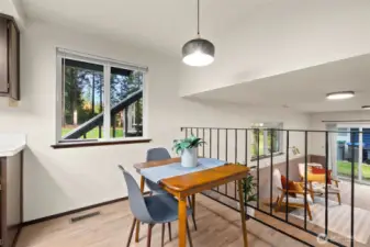 Eat-in kitchen space