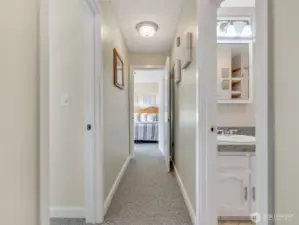 Hallway from unit 420 to unit 419. The two units connect, but they can be rented separately.
