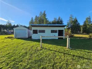 2 stalls and your own hitching post