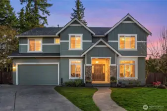 Seasons at Mill Creek Craftsman in ideal cul-de-sac location