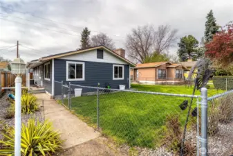Fenced yard with u/g sprinklers