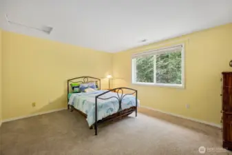 2nd ensuite bedroom
