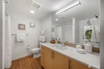 Spacious bathroom