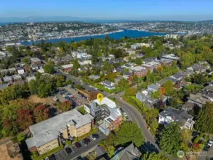 Lake Union is 5 minutes away.