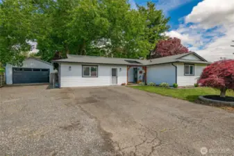 Welcome to 6748 La Monte Dr, Lynden