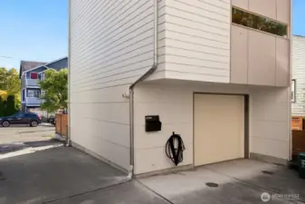 Front corner unit.