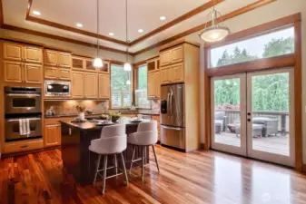 Eating area with access to upper deck