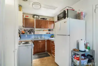 Lots of cupboard space in Kitchen