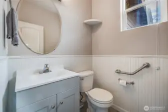Main Floor 1/2 Bath