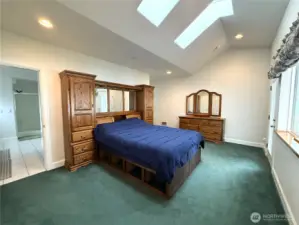 GENEROUS PRIMARY SUITE