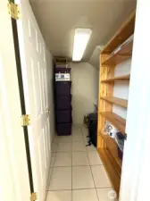 2ND WALK IN CLOSET