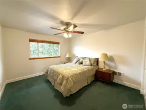 UPPER 2ND BEDROOM