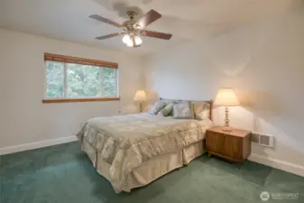 2nd floor bedroom
