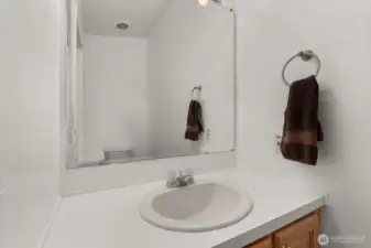 1/2 bath in utility room