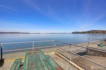 Community beach access on Utsalady Bay