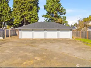 4 car detached garage - maybe ADU potential