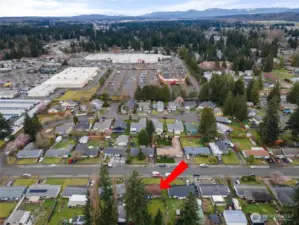 Aerial view highlights the home’s spacious lot and convenient Marysville location near Tulalip amenities, shopping, dining, and commuter routes.