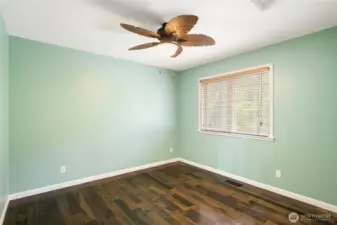 Additional bedroom #1