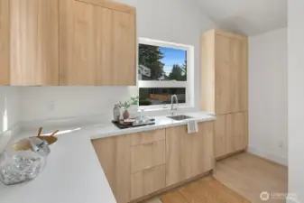 Here's the kitchenette area of the carriage house.