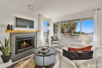 Balcony off family/kitchen/living room. More sunset views!