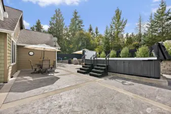 Swim spa w/Hot tub included