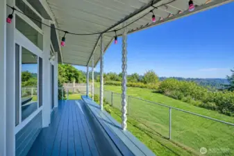 Expansive territorial views.