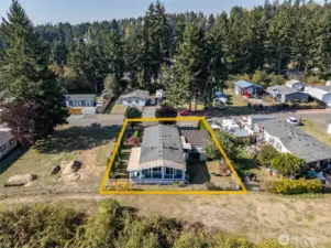 Beautifully maintained home offering a great view of Mt. Rainier!