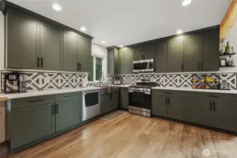 No shortage of cabinet space in this kitchen!!