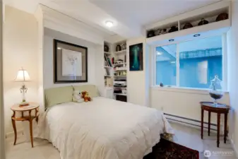 3nd bedroom with Murphy bed down