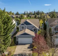 Great opportunity to own in Covington, close to Hwy 18 to go north or south, and 5 minutes from Covington and Maple Valley shopping.