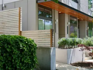 Corner unit