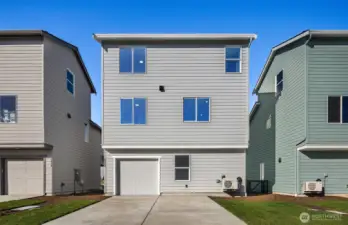 1 Car Garage/2 Car Driveway