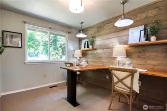 Bedroom/Office