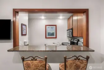 Additional seating at Breakfast Bar