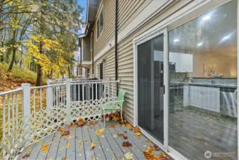 Step outside and enjoy open-air living — your deck is made for entertaining, whether it’s brunch with friends or sunset cocktails.