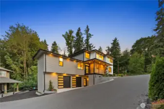 Welcome to this brand new home built by VN Construction in Kenmore!