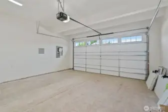 Garage door opener with 2 remotes