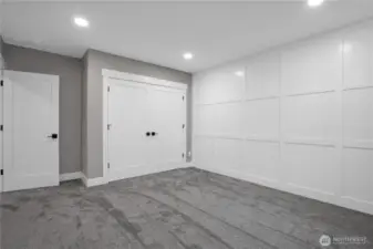 Den/bedroom