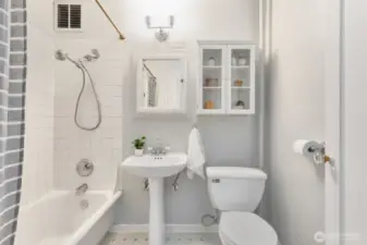 Full bath with tub.