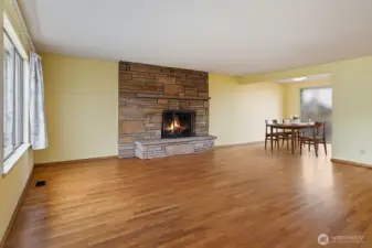 Living and dining rooms - virtual staging