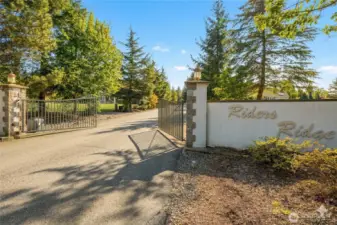 Welcome to the Gated Community of Riders Ridge