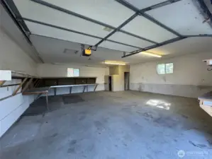 upper shop