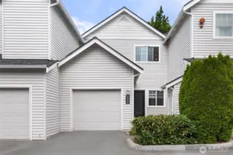 A beautiful fully renovated townhouse