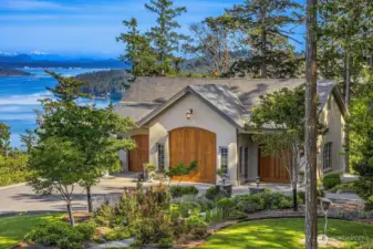 Carriage House (~1,380 sq.ft.) roof peak has a custom made fully functional Eagle Design  Weathervane made of copper with gold beak, talons and tail to avoid any tarnishing.
