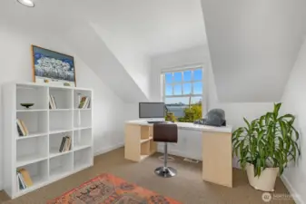 4th bedroom currently being used as an office