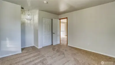 Upstairs bedroom 2
