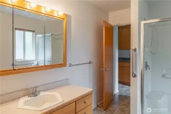 Primary bath