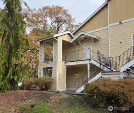 Side view of the Entry