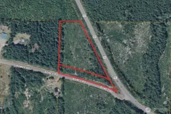 Boundary lines shown are not survey-accurate and are intended for reference only.